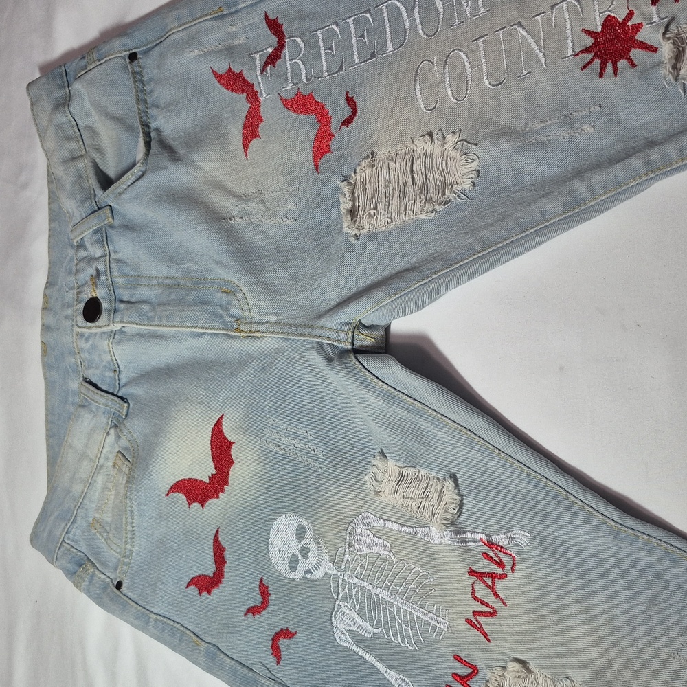 Light Blue Jeans with Red Bat and Skeleton Design No Estira
